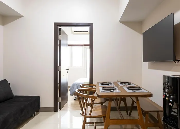 Apartamento Cozy Modern 1br Minimalist Near Bgc & Airport